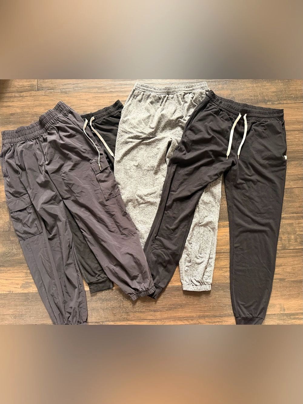VUORI Lot of 4 Women's Pants Sm Boyfriend Joggers, Joggers, High-Waist Cargos!!